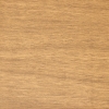 Hellbraune Holzstruktur mit sichtbaren, subtilen, horizontal verlaufenden Maserungen, die der Oberfläche ein natürliches, glattes und gleichmäßiges Aussehen verleihen.