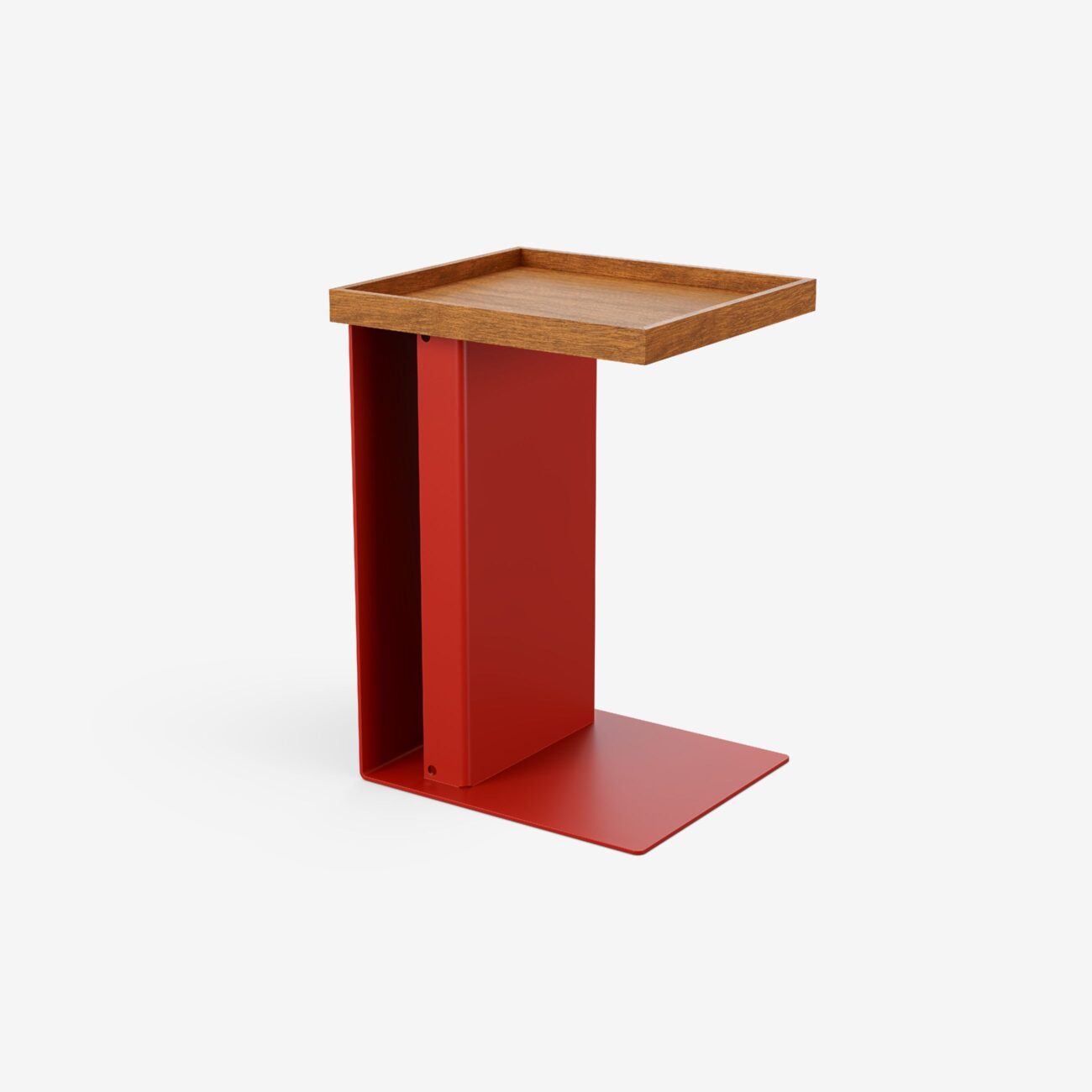 TADE101-HE-NA-3001_img003 Ein moderner Beistelltisch mit rotem Metallsockel und quadratischer Holzplatte, minimalistischem Design und offener Seite vor einem schlichten weißen Hintergrund.